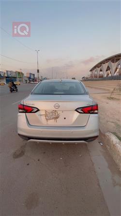 نيسان فيرسا